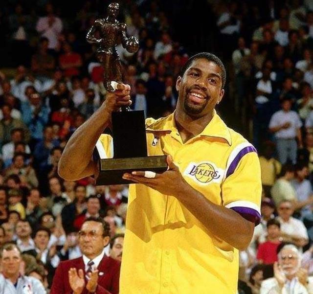 响尤为深远 响尤为深远