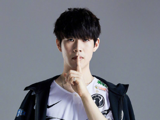 在充满不确 在充满不确