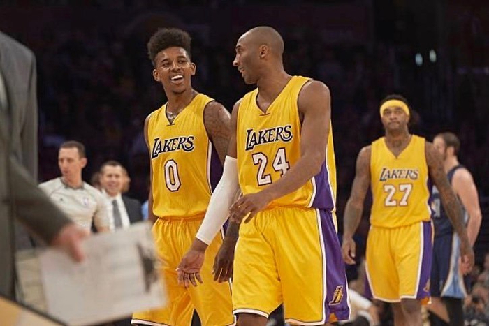 沟通都变成 沟通都变成